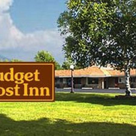 Budget Host Inn - מניסטיק מראה חיצוני תמונה
