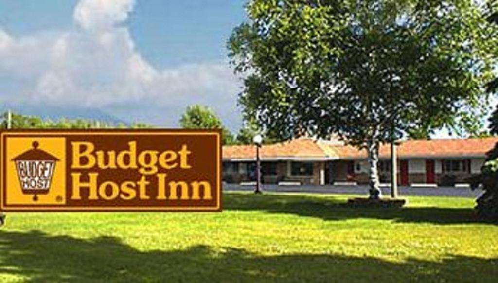 Budget Host Inn - מניסטיק מראה חיצוני תמונה